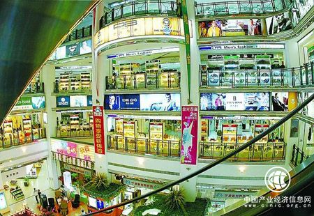 新零售浪潮下的百貨業 從寒冬復蘇到二手日用百貨的春天